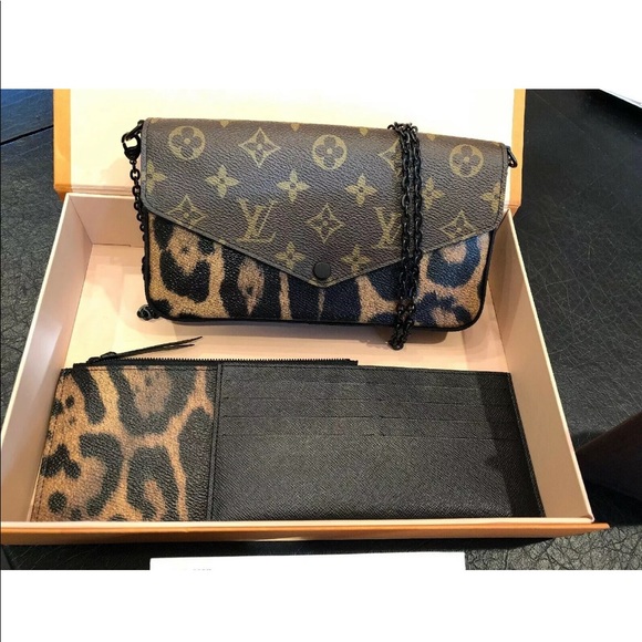 Louis Vuitton Handbags - Limited edition LV pochette Felicia Wild animal